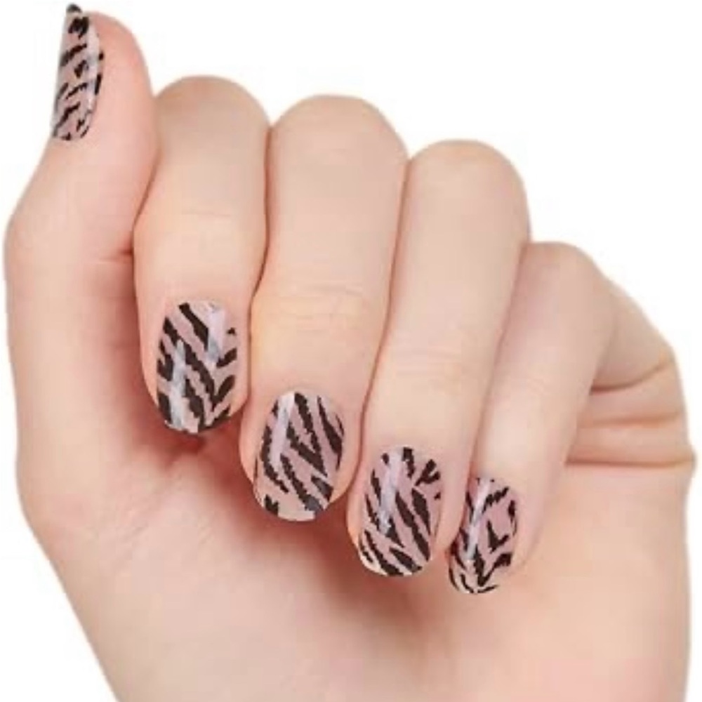 Color Street A Roar-ing Time 100% Nail Polish Strips Animal Print Clear Print
